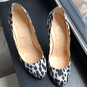 Size 41 black and white print Louboutin heels